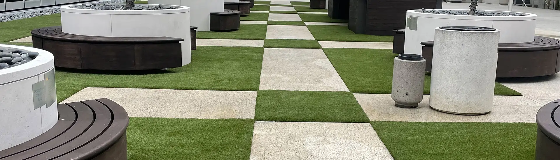 Artificial grass courtyard installed by SYNLawn